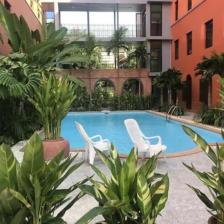 Baansuanprannok Hotel