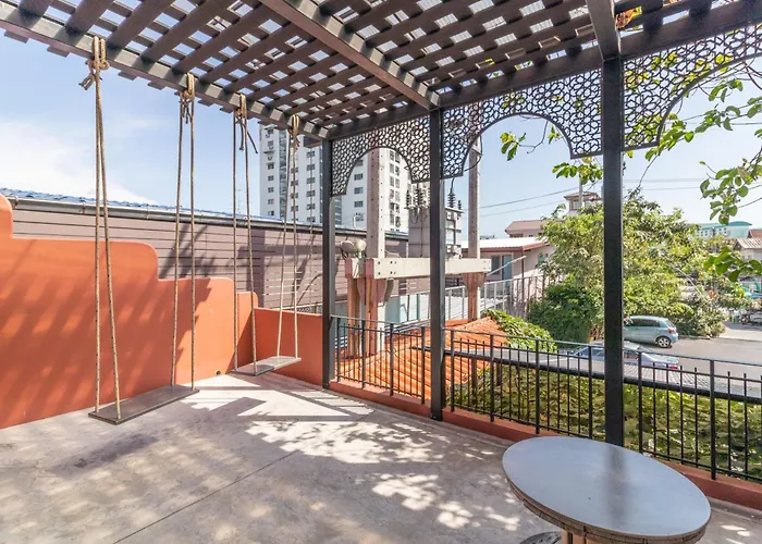 Baansuanprannok Hotel 4*