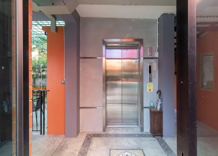 Hotel Baansuanprannok 4*
