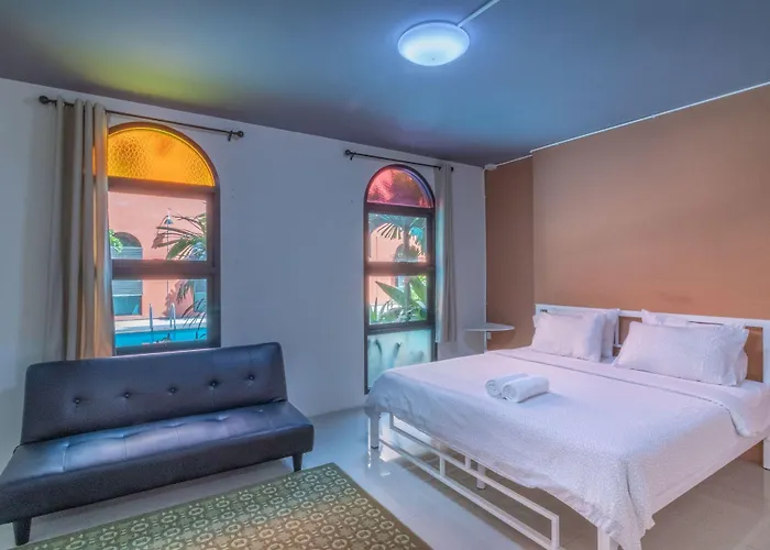 Baansuanprannok Hotel