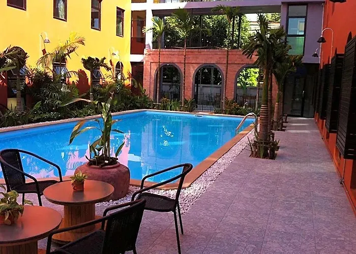 Baansuanprannok Hotel